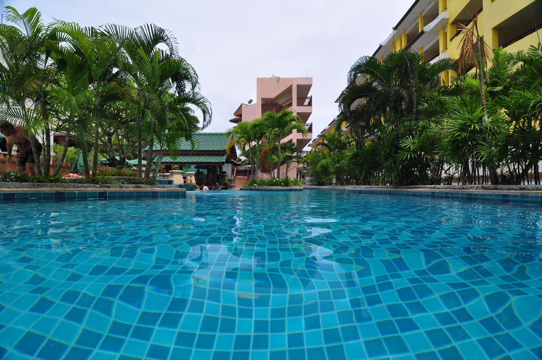 Baan Karonburi Resort Exterior foto